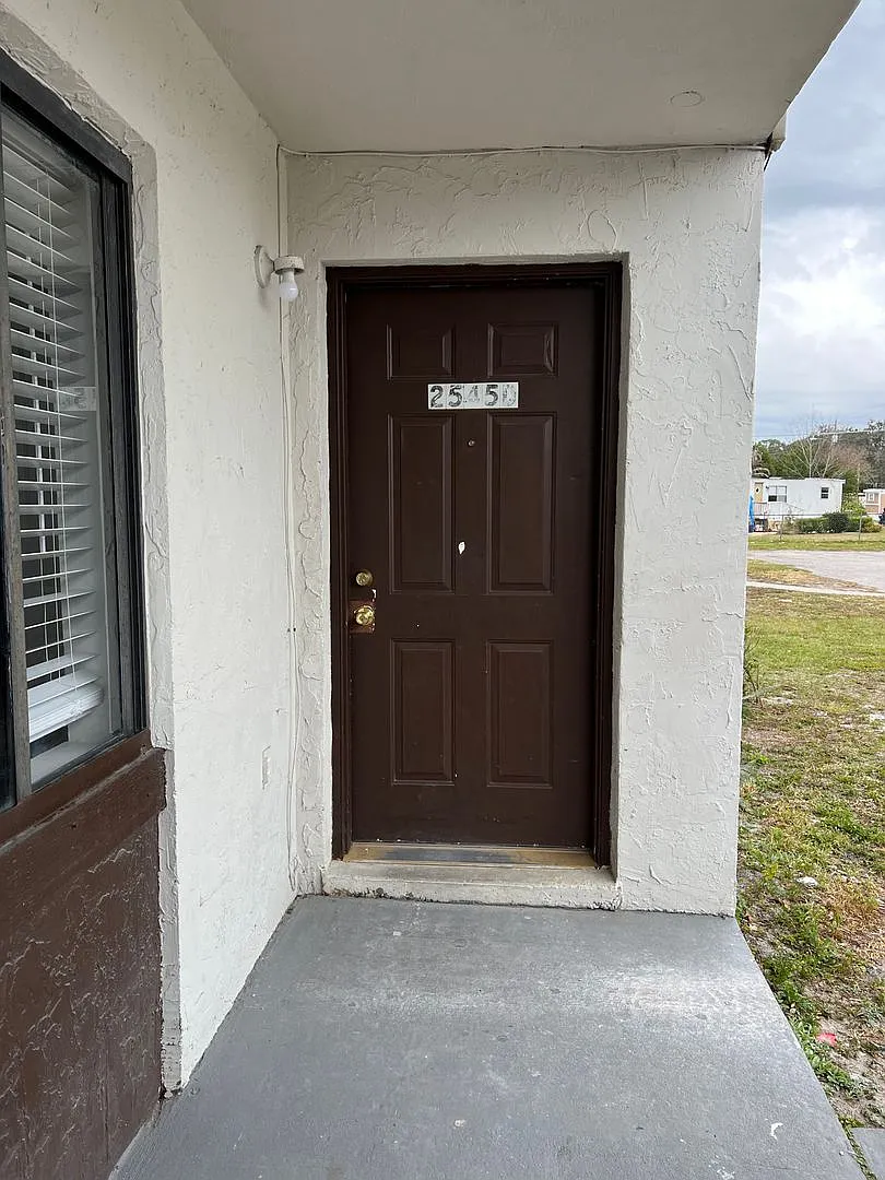 Myrtle Ave Apartments — Photo 4