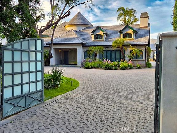 5th image of 13157 Chandler Blvd