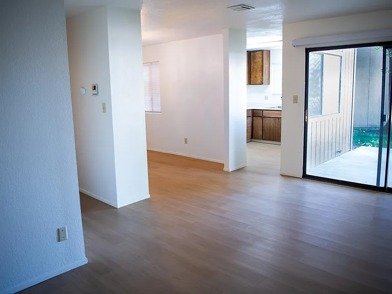 2905 Niagra St #159 — Photo 8