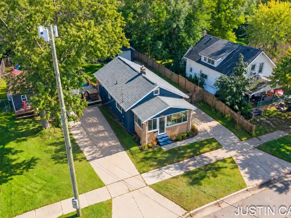 2416 Woodward Ave SW, Wyoming, MI 49509