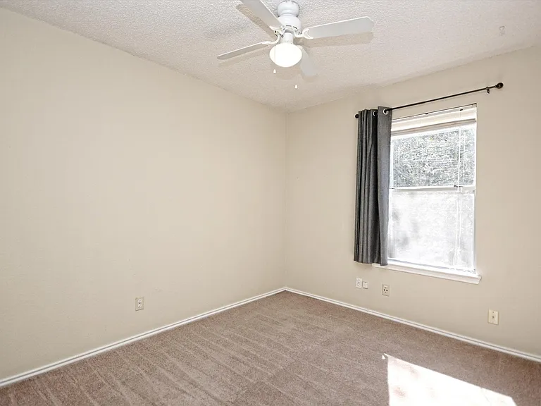 511 Cutty Trl #A — Photo 18