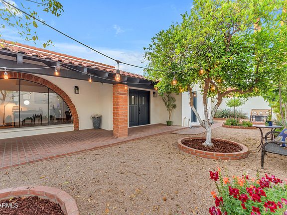 4th image of 2018 E Balboa Drive