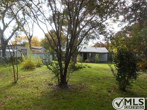 3rd image of 1317 Larry Dr