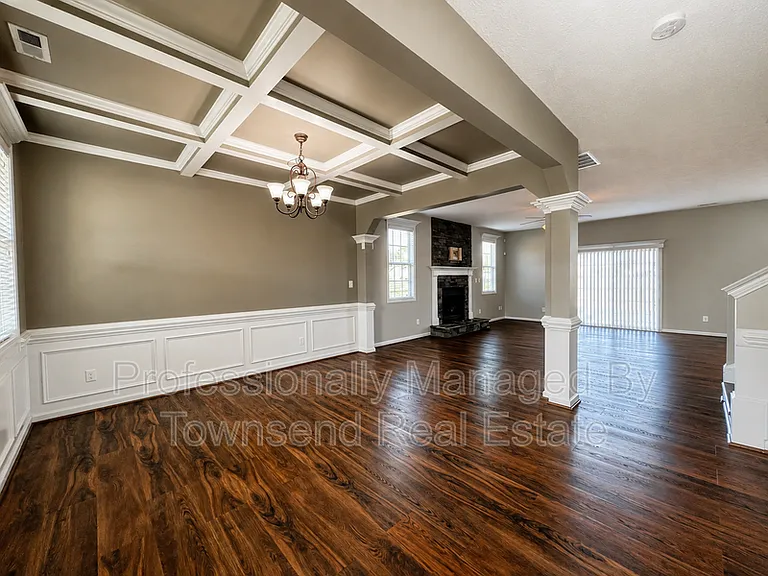 4211 Cherry Hill Ln — Photo 3