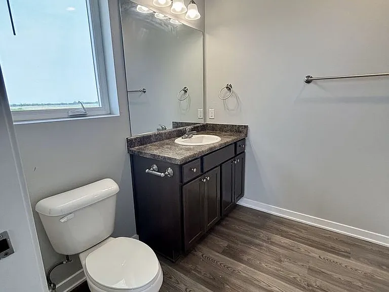 Parkside Luxury Apartments — Photo 25