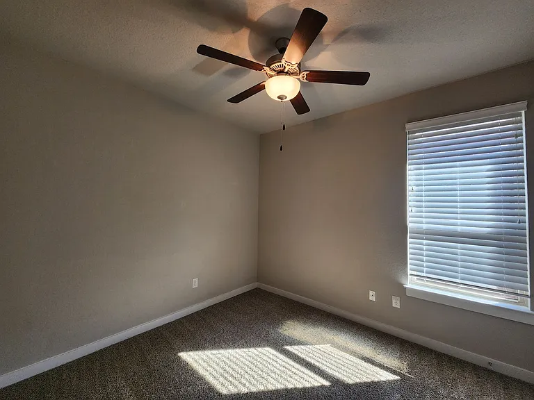 367 Creekside Curv — Photo 20