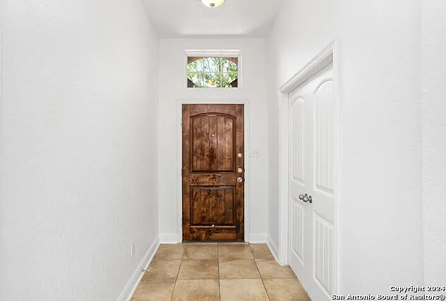 3 bed, 2.0 bath, 1724 sqft, $1,890 — Photo 3