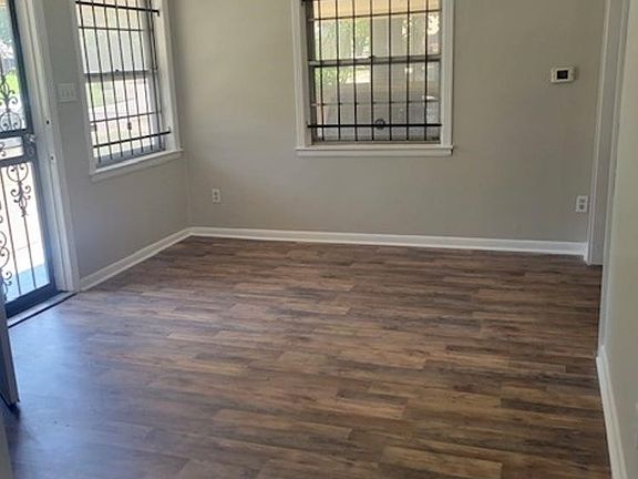 2nd image of 3127 Dahlia Dr