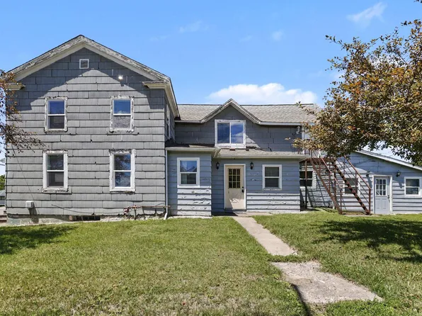 4737 Territorial Rd, Benton Harbor, MI 49022