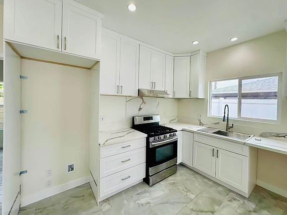 2nd image of 14671 Alcester St