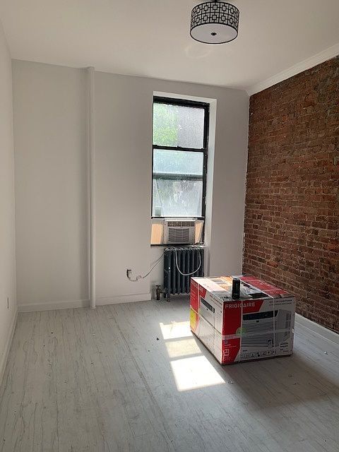 2nd image of 654 9th Ave APT 3