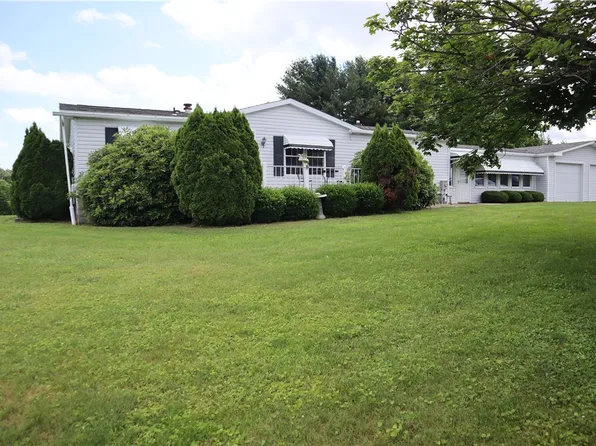 115 Pike Ave, New Castle, PA 16102