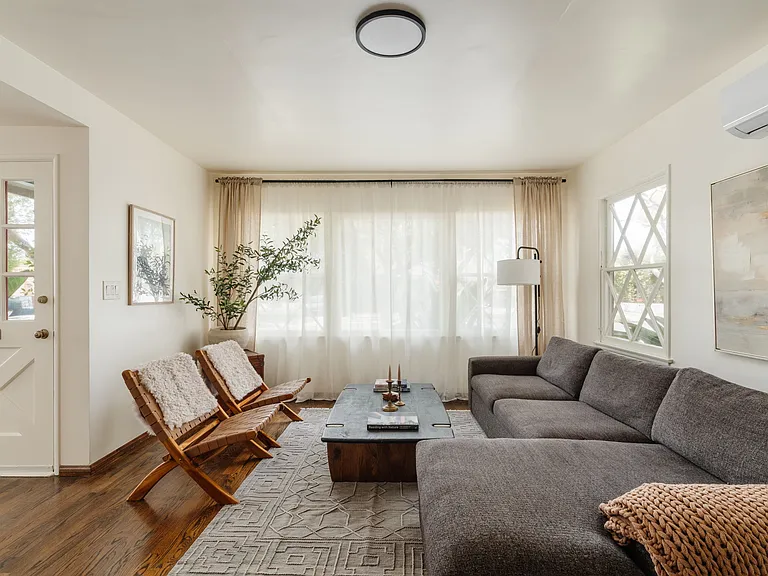 12808 Dewey St — Photo 1