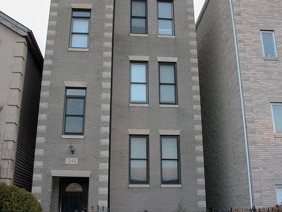 3rd image of 1243 W Erie St APT 1