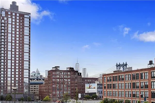 Sold by R New York | media 13