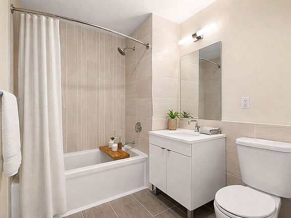 4th image of 25-21 43rd Ave #406