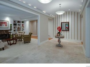 26 Maryhill Dr, Saint Louis, MO 63124