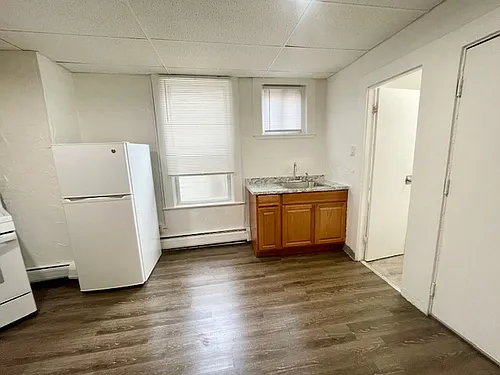 133 Kimball Ave Photo 1