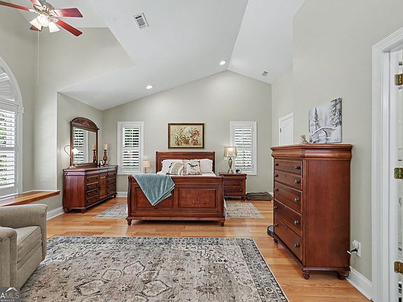 4th image of 174 Bell Colony Rd