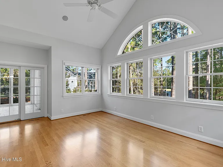 3792 Bancroft Pl — Photo 4