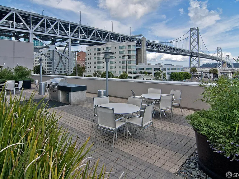 501 Beale St #9E — Photo 12