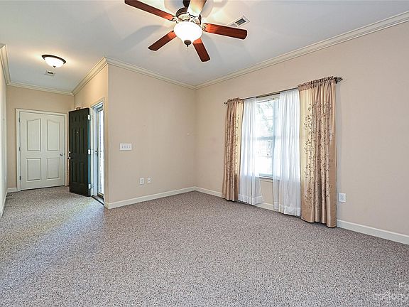 4th image of 1715 Clemmon Sanders Cir