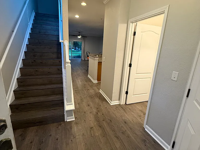 195 Bayberry Cir #801 — Photo 2
