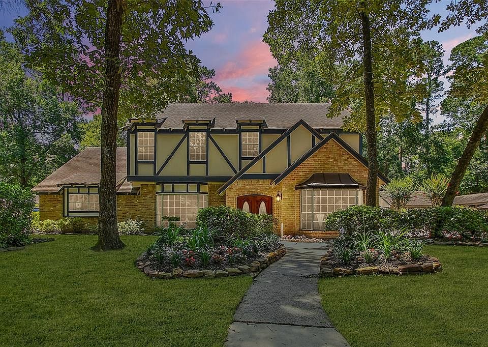 1st image of 2522 Riverlawn Dr
