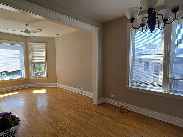 928 S Claremont Ave #2F — Photo 3