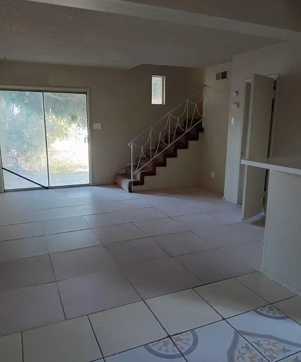 249 E Fremont Sq #5