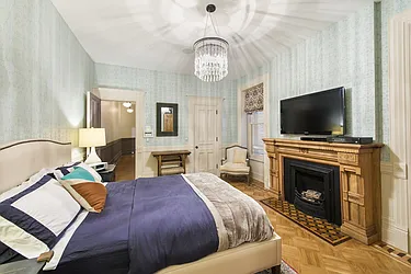 Sold by Nest Seekers International