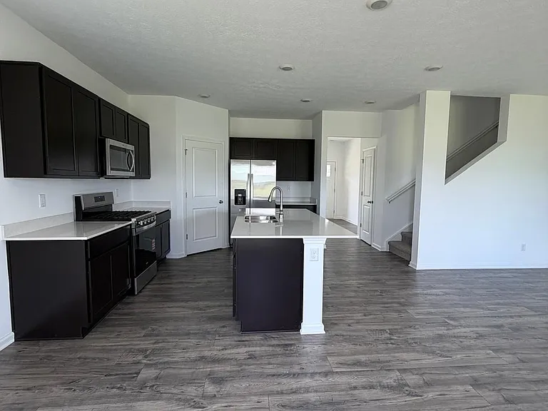 1540 Chappel St — Photo 4