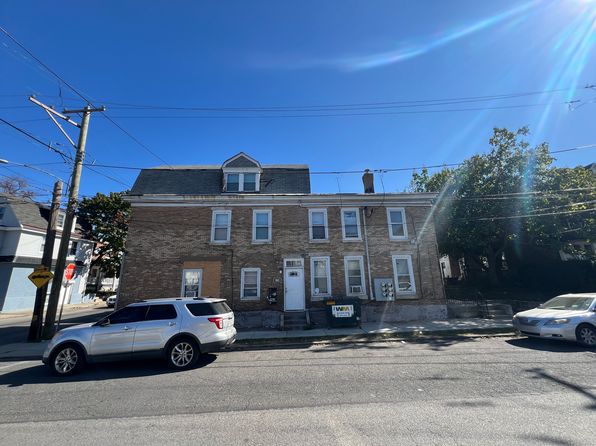 218 Walnut St APT 3A