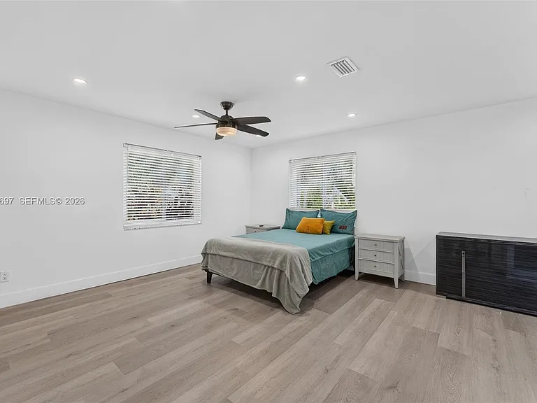 1532 Fletcher St — Photo 7