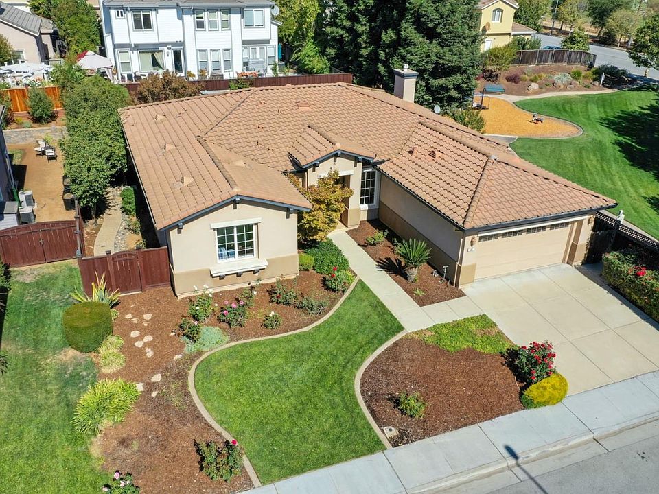 1st image of 387 Denali Dr