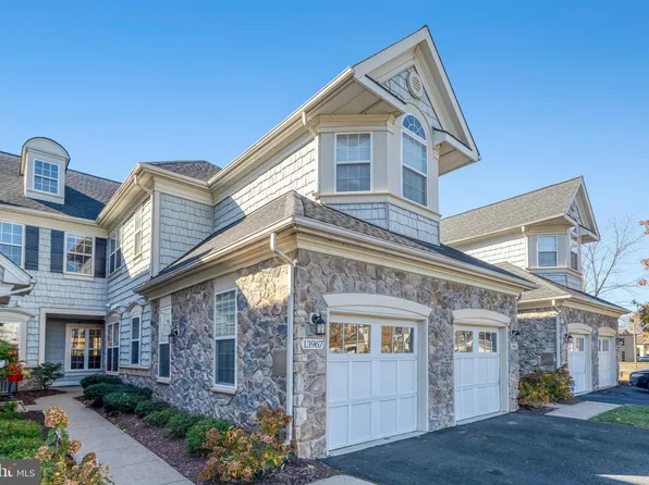13967 Gullane Dr, Woodbridge, VA 22191