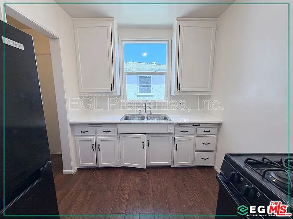 1st image of 315 W Queen St