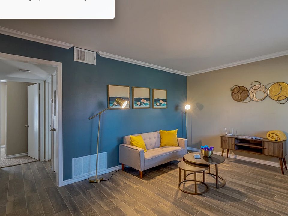 2bd Living Room