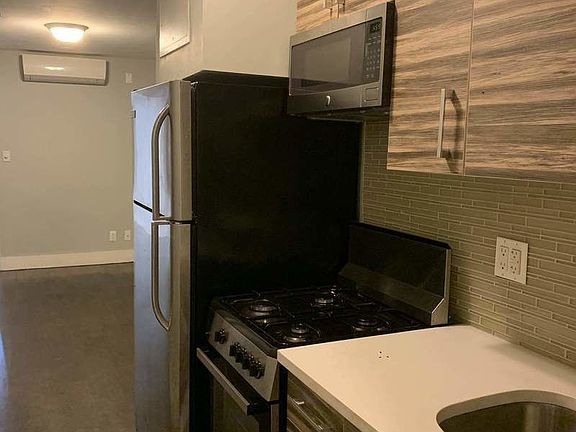 2nd image of 343 Linden St #2CC