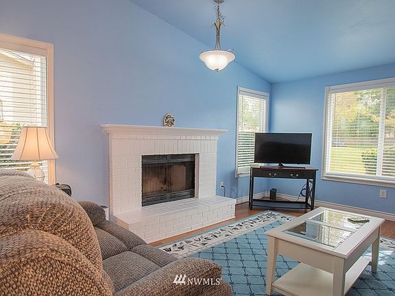 3rd image of 24918 110th Ave SE #A
