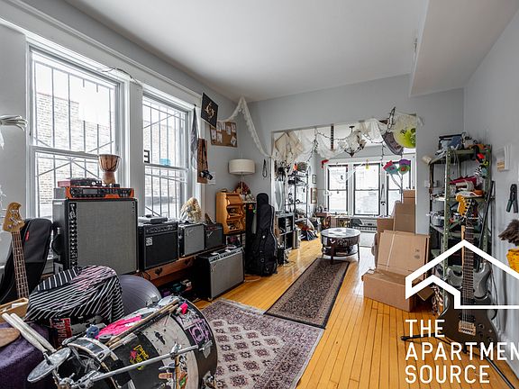 5th image of 3613 W North Ave #2