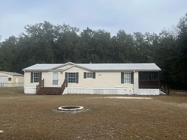 160 Poplar Dr, Interlachen, FL 32148