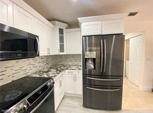 563 SW 169th Ave, Weston, FL 33326