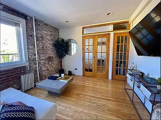Rented by Highline Residential | media 10
