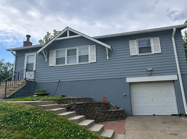 6748 Kansas Ave, Omaha, NE 68104