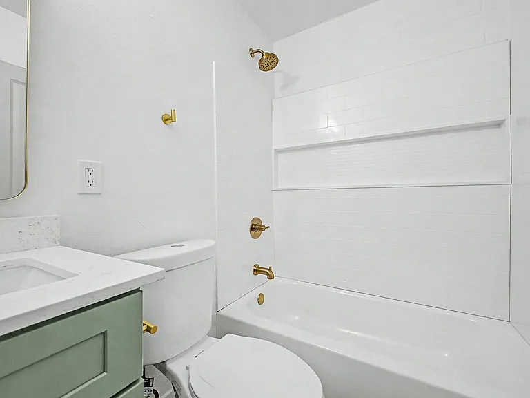 CenTria Townhomes 44 — Photo 7