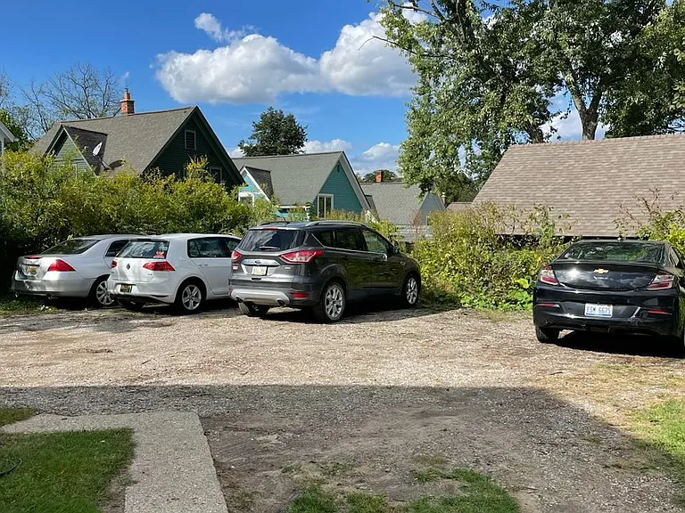 714 W Liberty St #2 — Photo 4