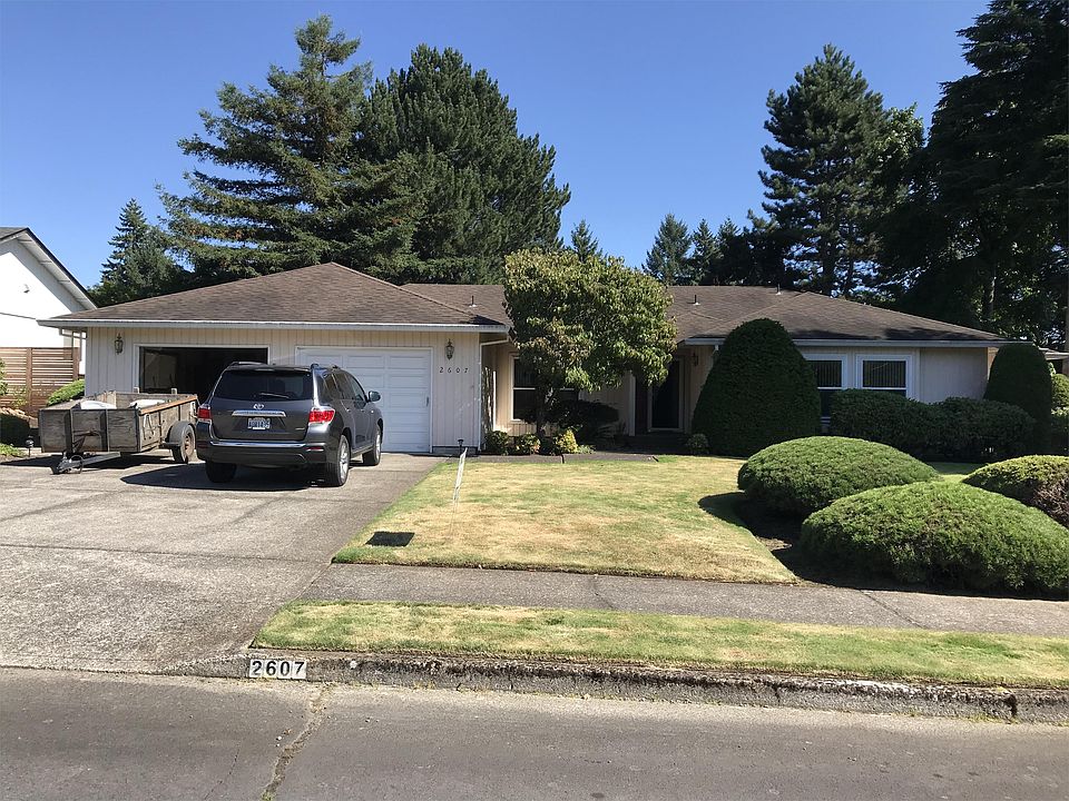 1st image of 2607 SE 151st Ave