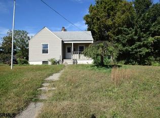 402 E Linden Ave, Lindenwold, NJ 08021