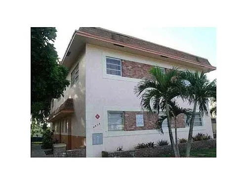 2430 SW 42nd Ave Photo 1